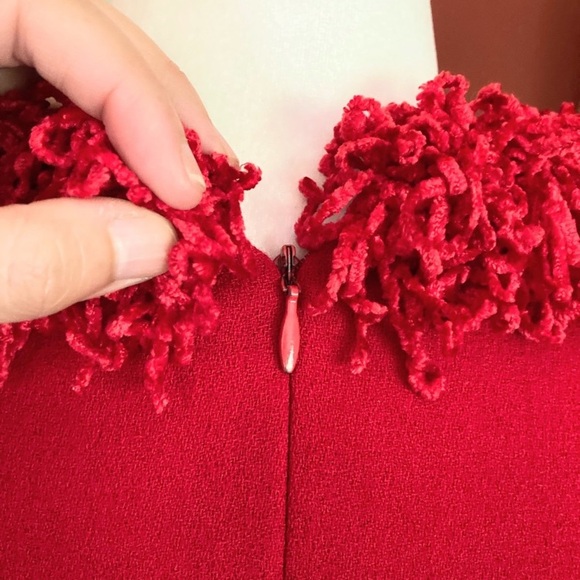 Vintage 1980s 1990s Geoffrey Beene Red Dress w Chenile fringe collar sleeve hems - Picture 6 of 10